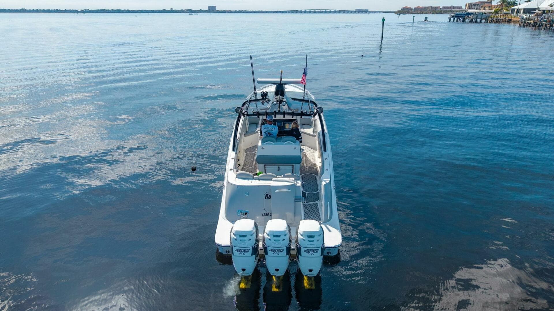 2010 Concept 4400 Sport Yacht — photo 10