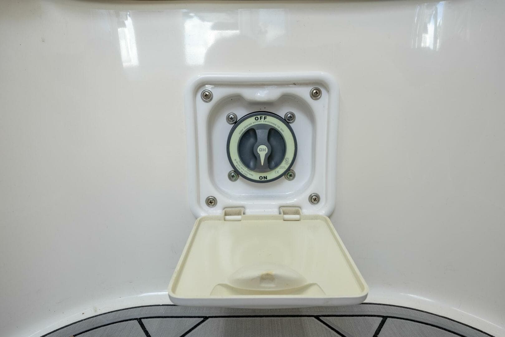 2010 Concept 4400 Sport Yacht — photo 35