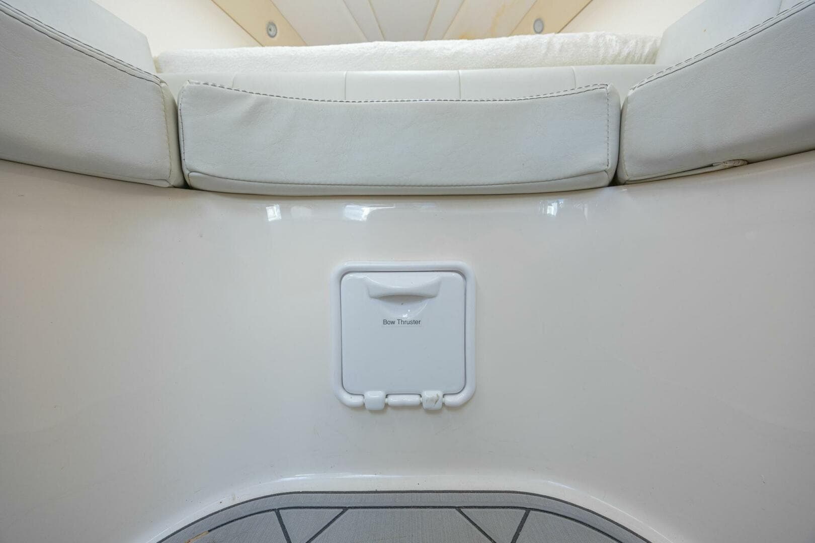 2010 Concept 4400 Sport Yacht — photo 34