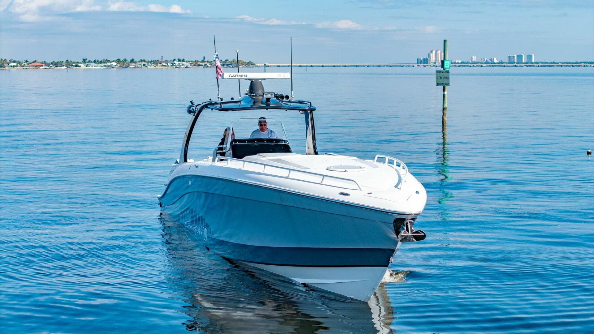 2010 Concept 4400 Sport Yacht — photo 4