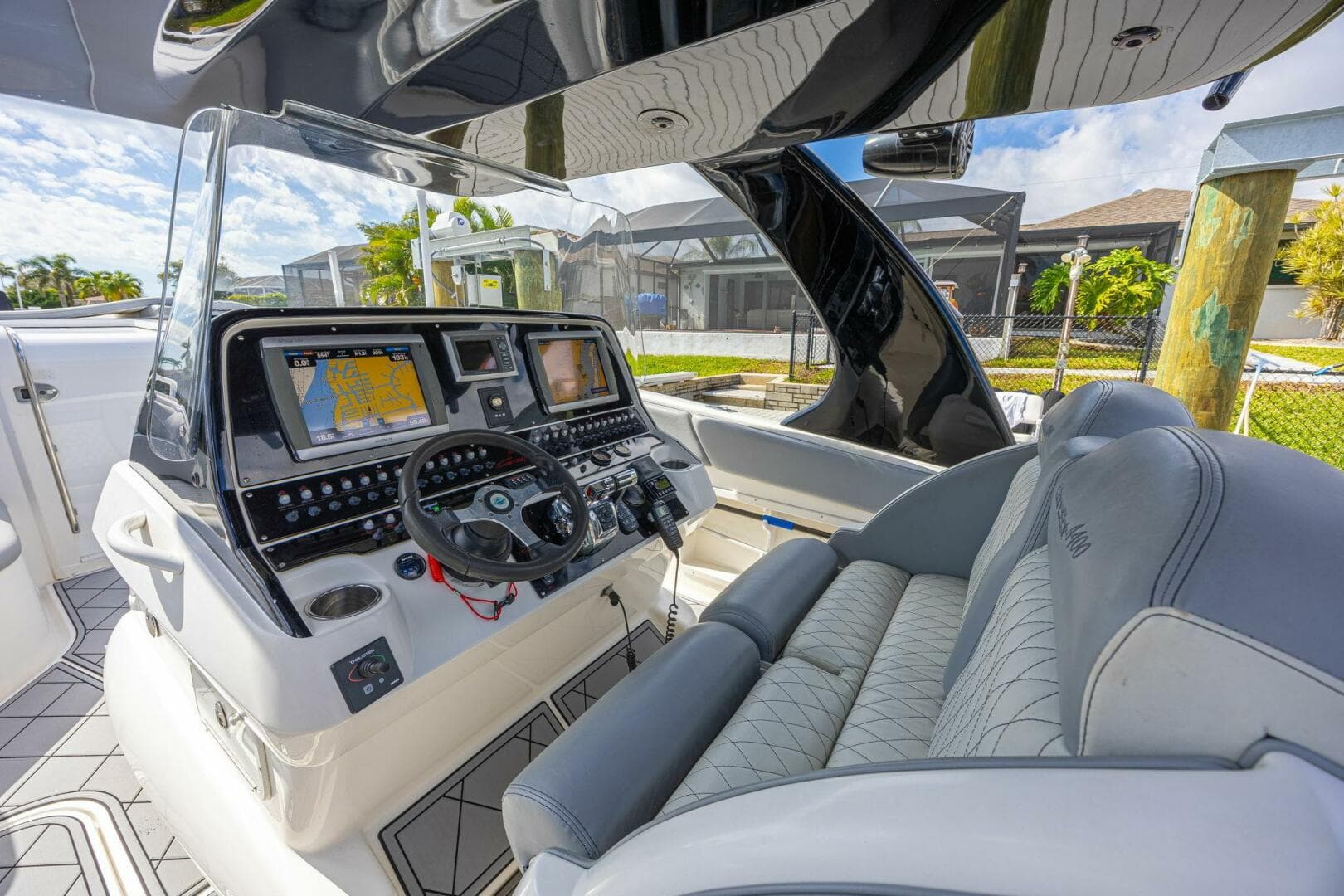 2010 Concept 4400 Sport Yacht — photo 46