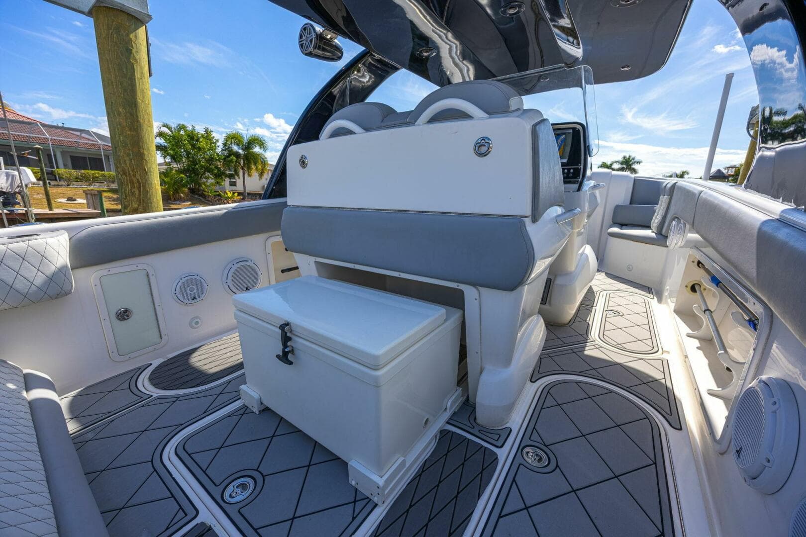 2010 Concept 4400 Sport Yacht — photo 57