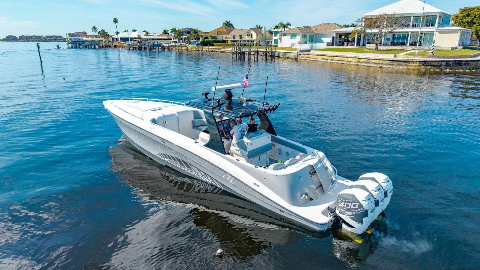 2010 Concept 4400 Sport Yacht — photo 11