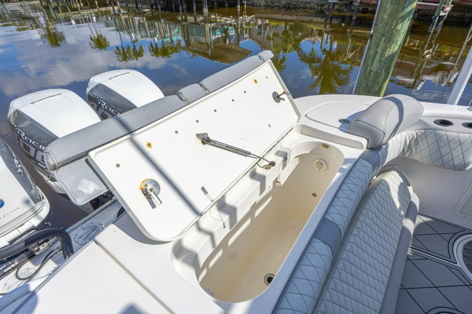 2010 Concept 4400 Sport Yacht — photo 60