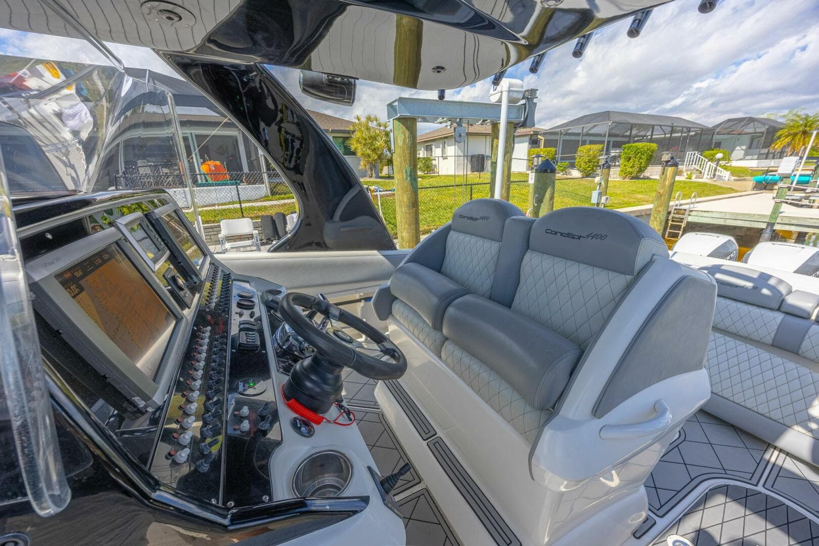 2010 Concept 4400 Sport Yacht — photo 48