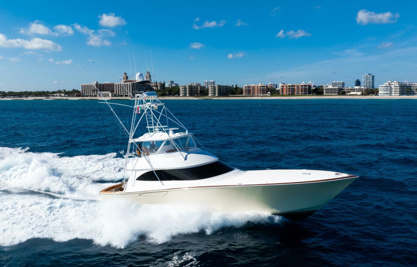 2015 Viking 70 Convertible — photo 36