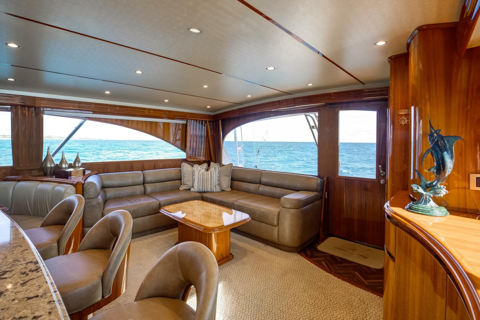 2015 Viking 70 Convertible — photo 3