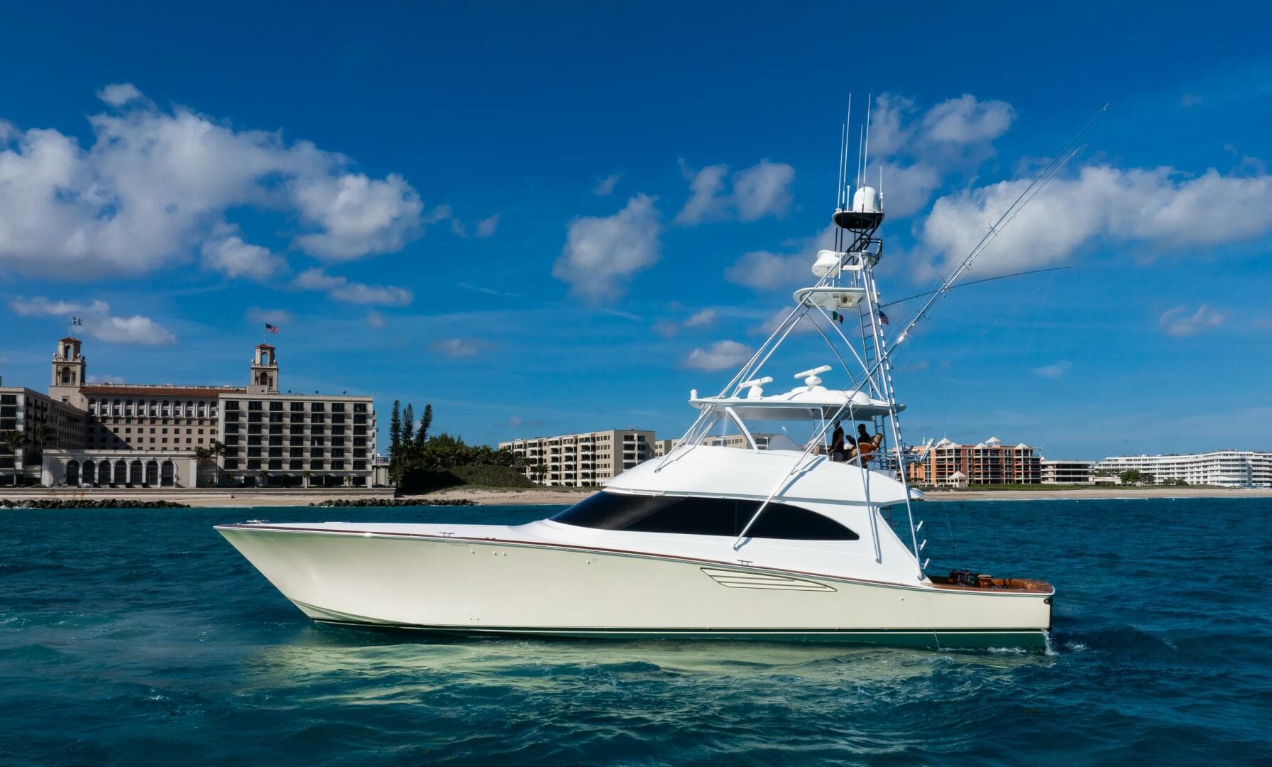 2015 Viking 70 Convertible — photo 37