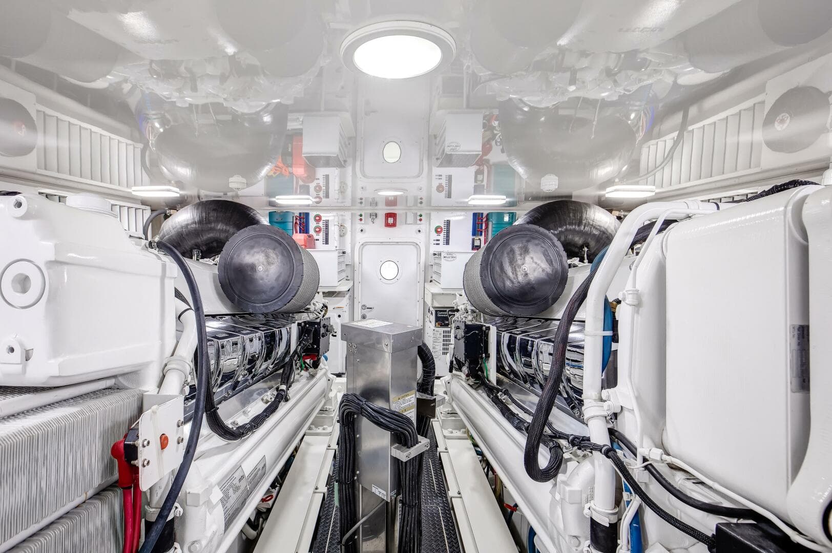 2015 Viking 70 Convertible — photo 26