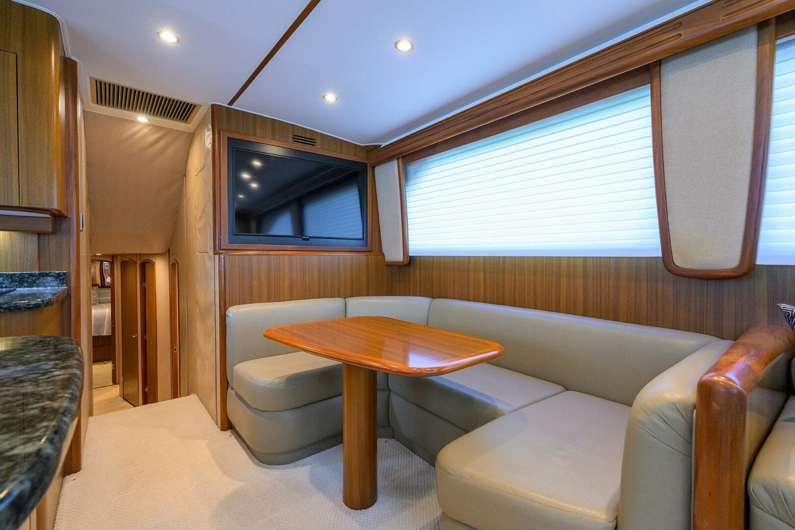 2008 Viking 60 Convertible — photo 32