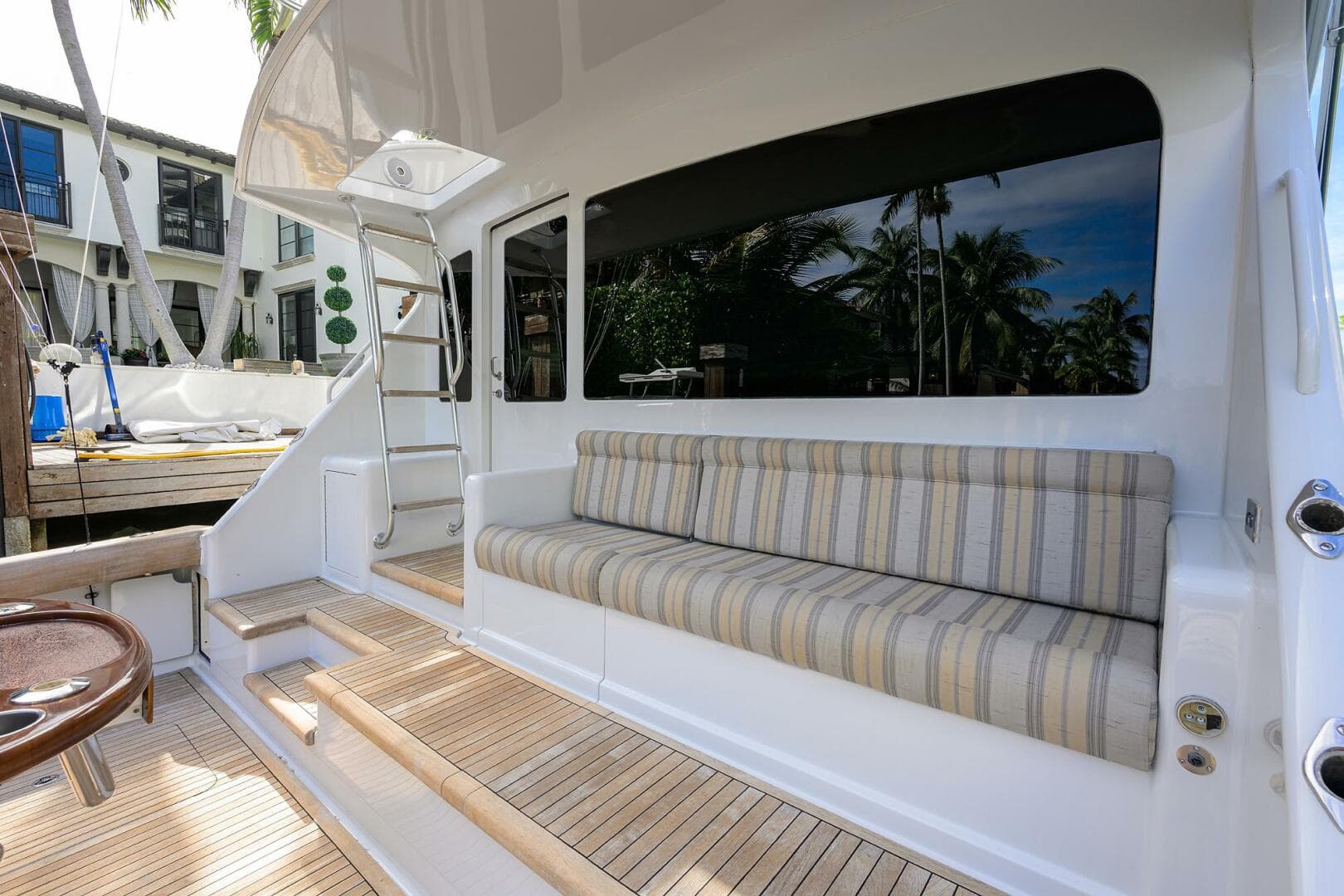 2008 Viking 60 Convertible — photo 9