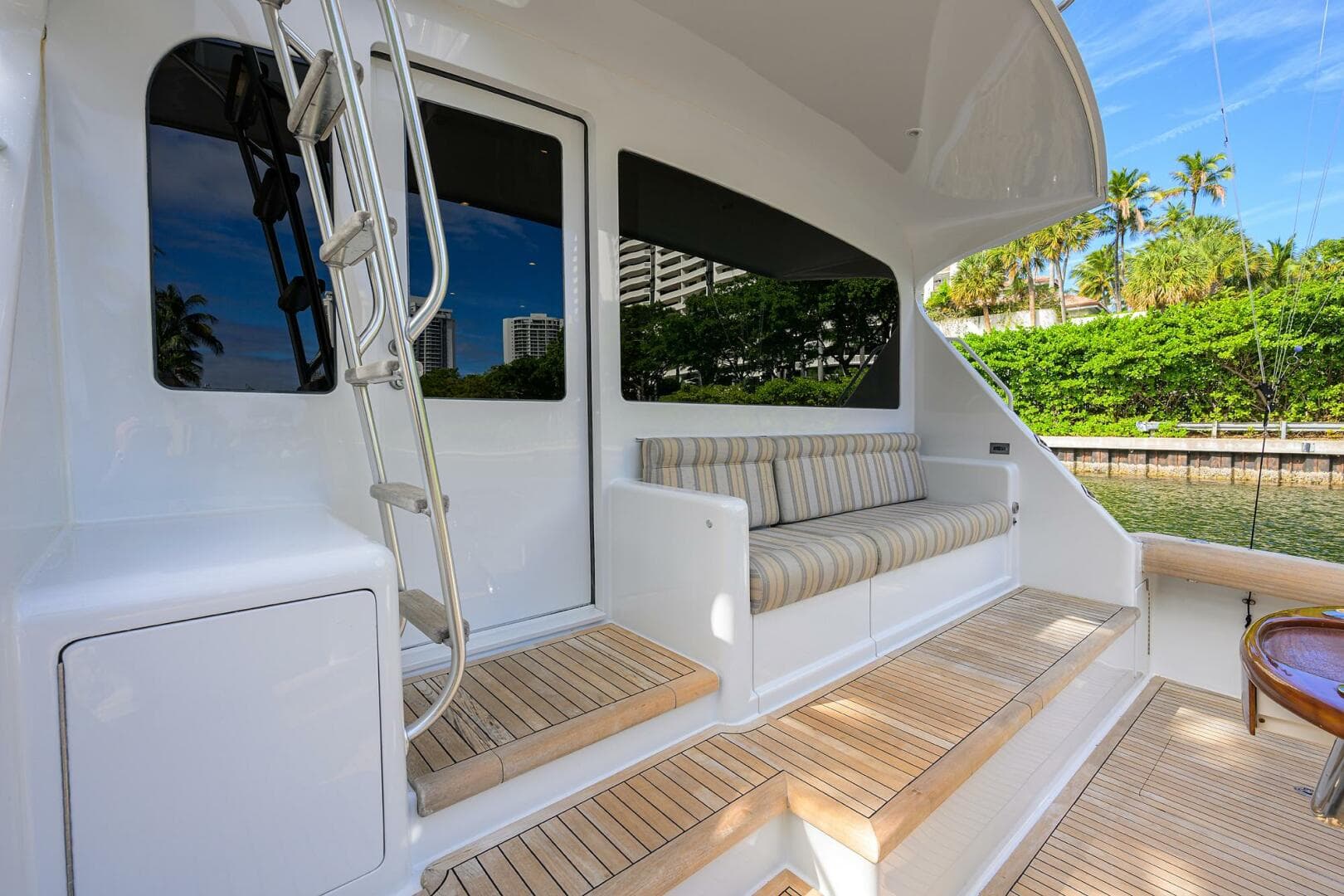 2008 Viking 60 Convertible — photo 10