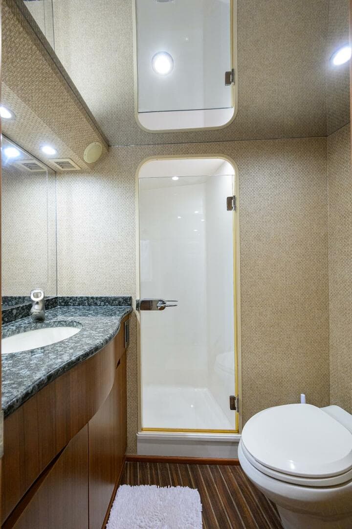 2008 Viking 60 Convertible — photo 39