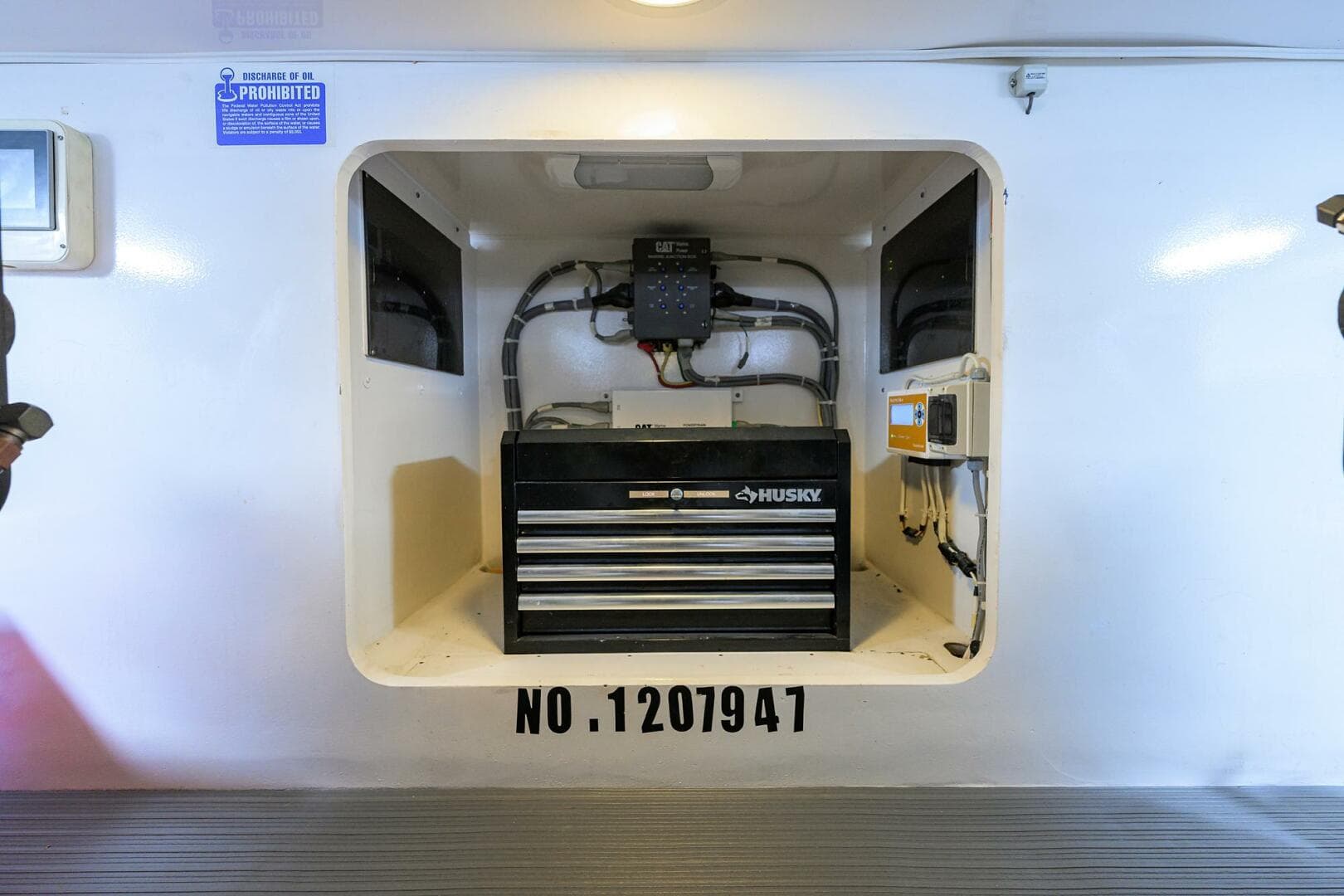 2008 Viking 60 Convertible — photo 49