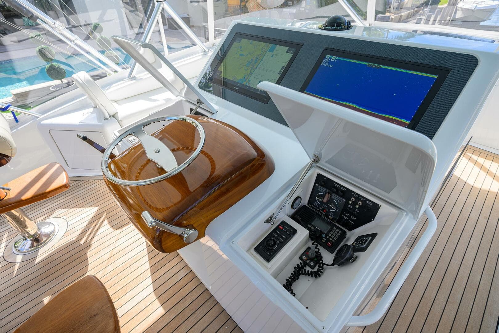 2008 Viking 60 Convertible — photo 20