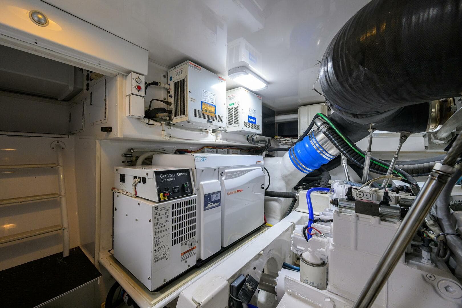 2008 Viking 60 Convertible — photo 48