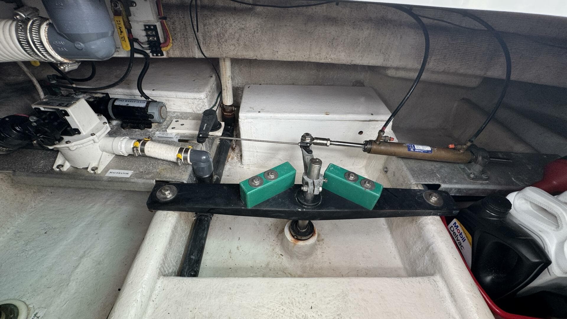 2006 Nordic Tugs 32 — photo 50