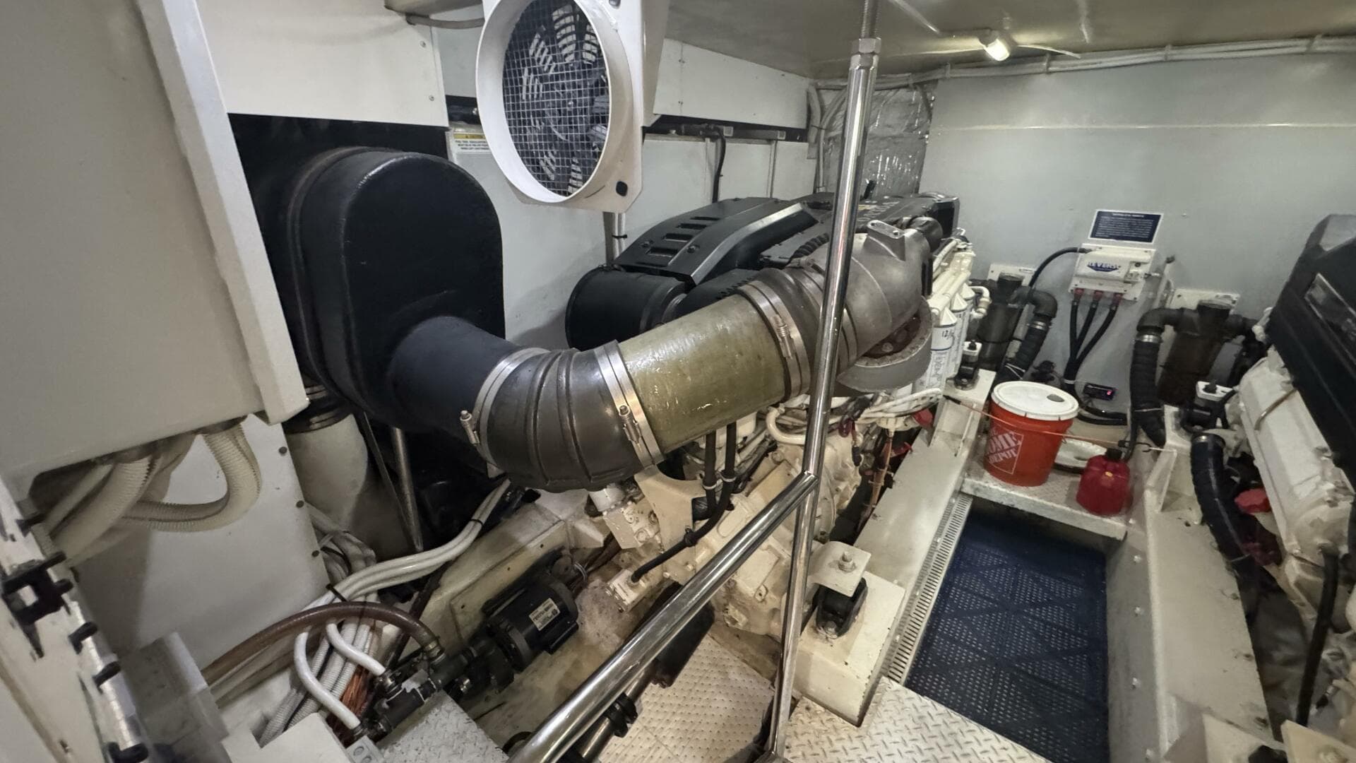 2007 Marquis 55 — photo 80