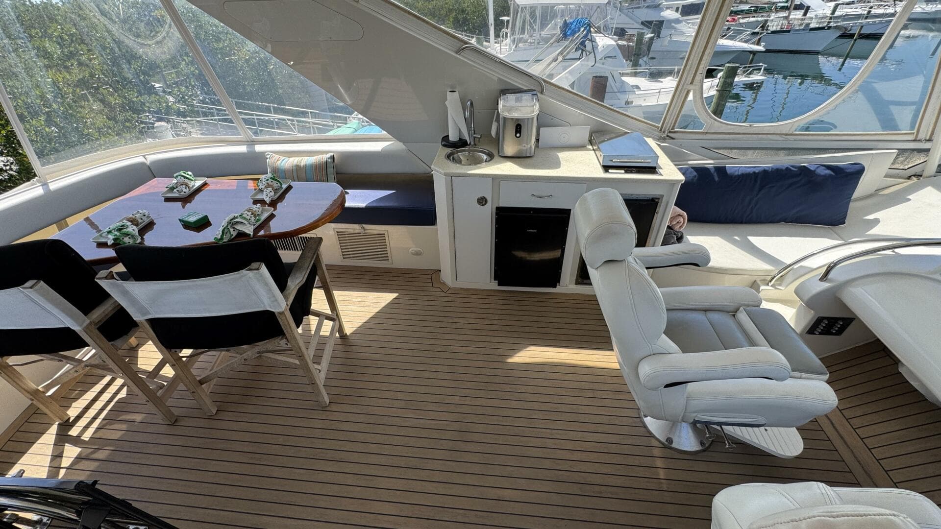 2007 Marquis 55 — photo 9