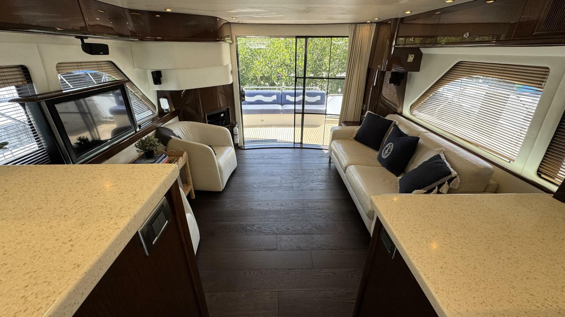 2007 Marquis 55 — photo 36