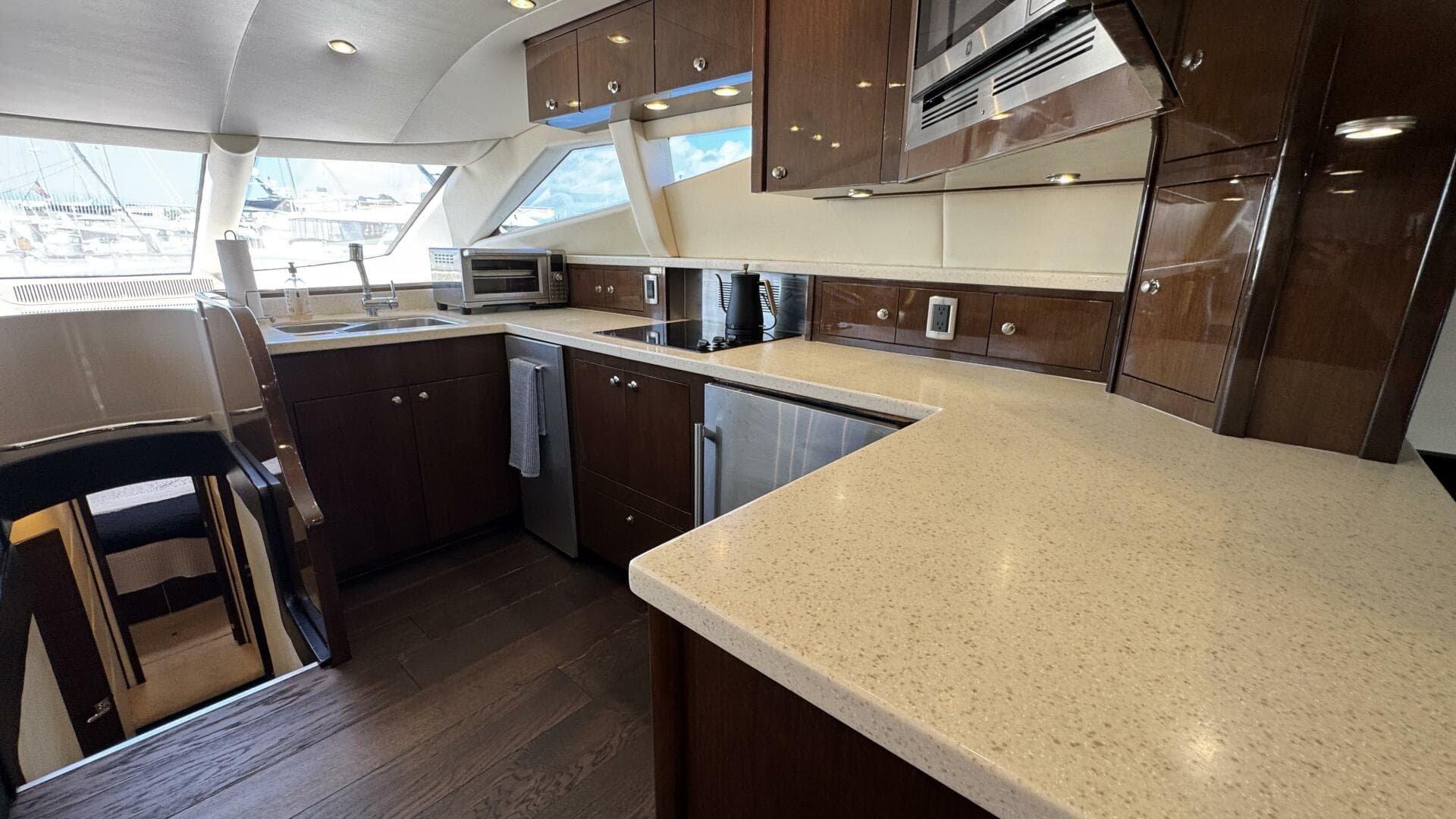 2007 Marquis 55 — photo 42