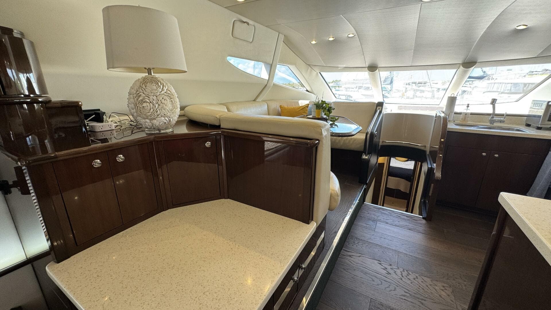 2007 Marquis 55 — photo 37