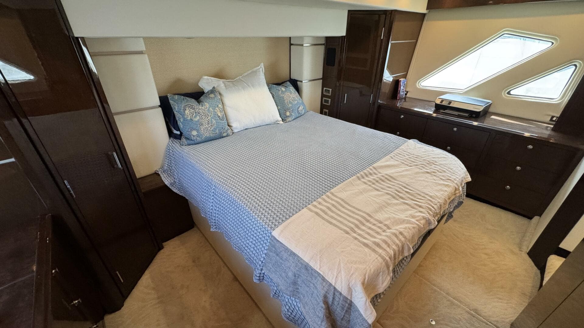 2007 Marquis 55 — photo 69