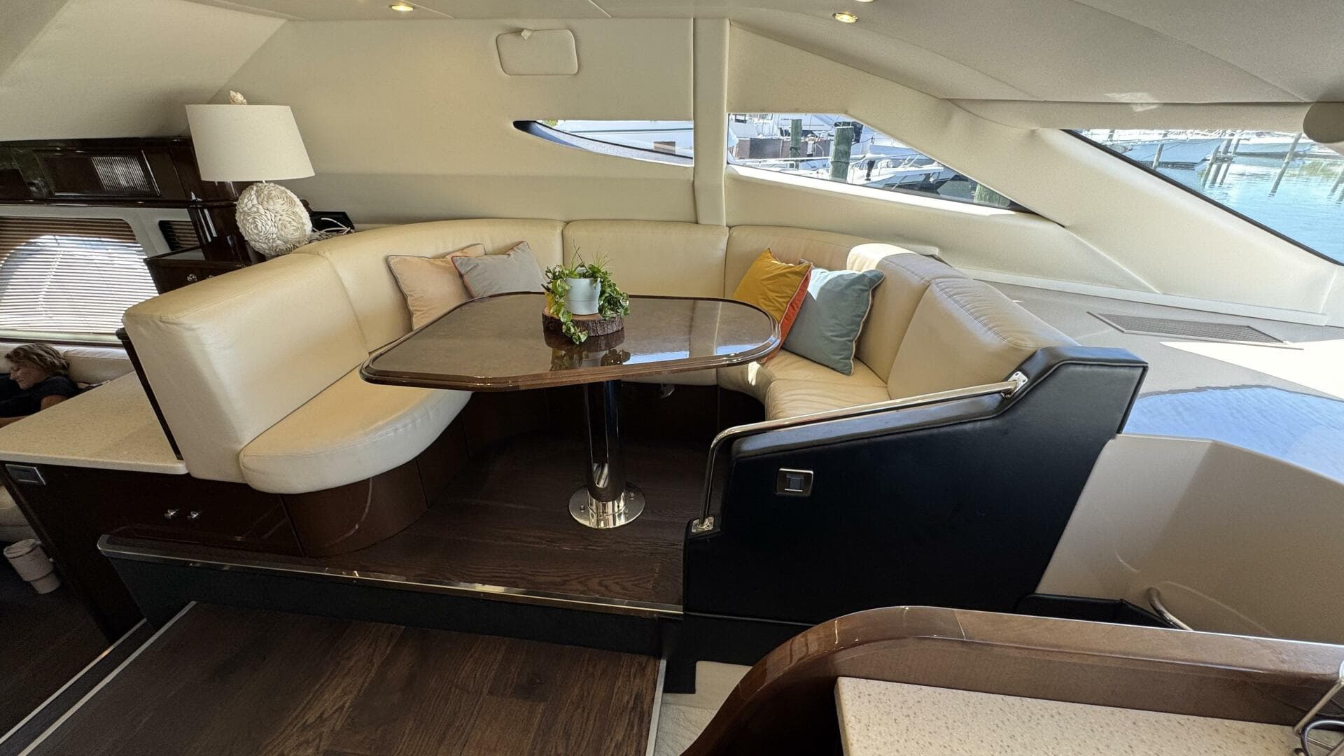 2007 Marquis 55 — photo 40