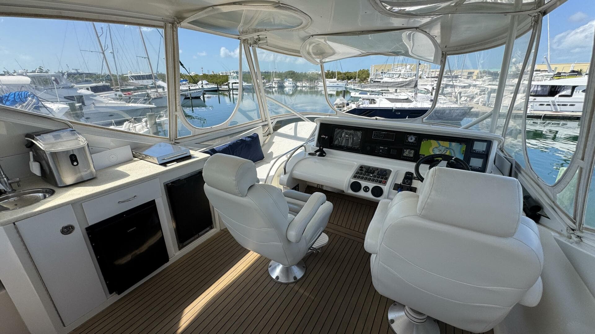 2007 Marquis 55 — photo 8