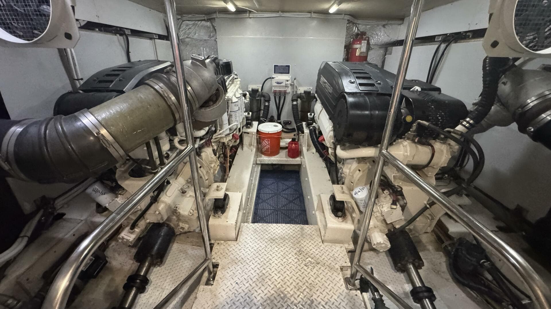 2007 Marquis 55 — photo 82