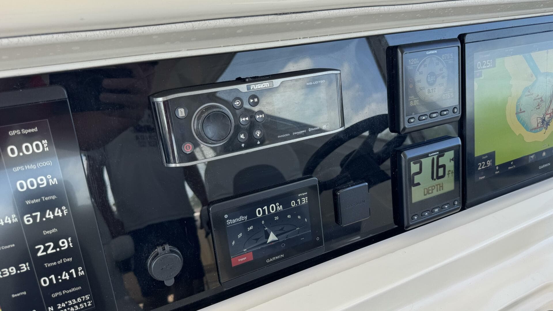 2007 Marquis 55 — photo 20