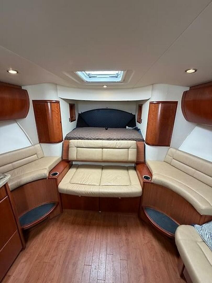 2011 Luhrs 37 IPS Canyon Series — photo 22