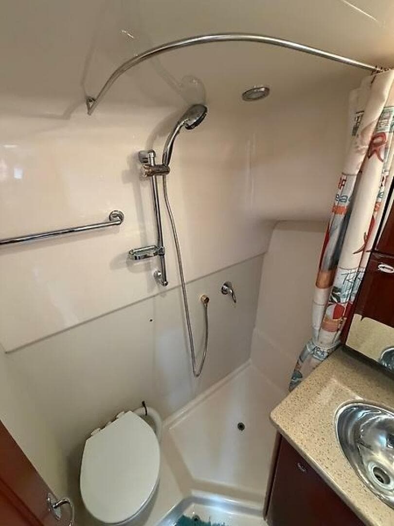 2011 Luhrs 37 IPS Canyon Series — photo 25