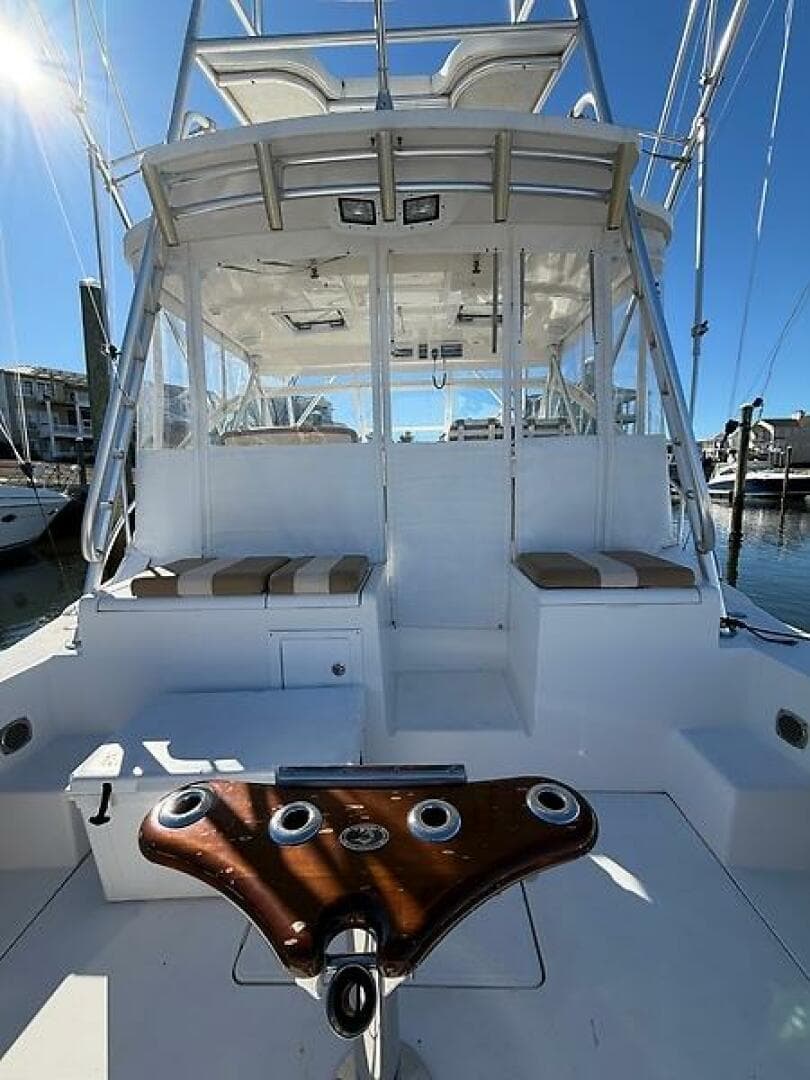 2011 Luhrs 37 IPS Canyon Series — photo 6