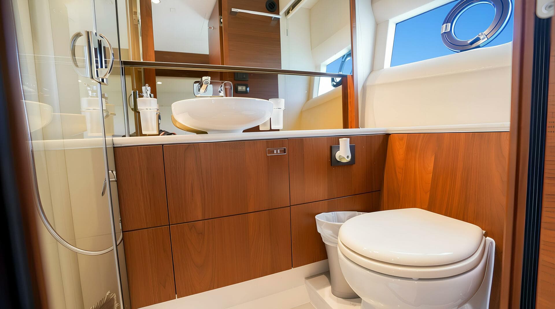 2022 Princess F62 — photo 50