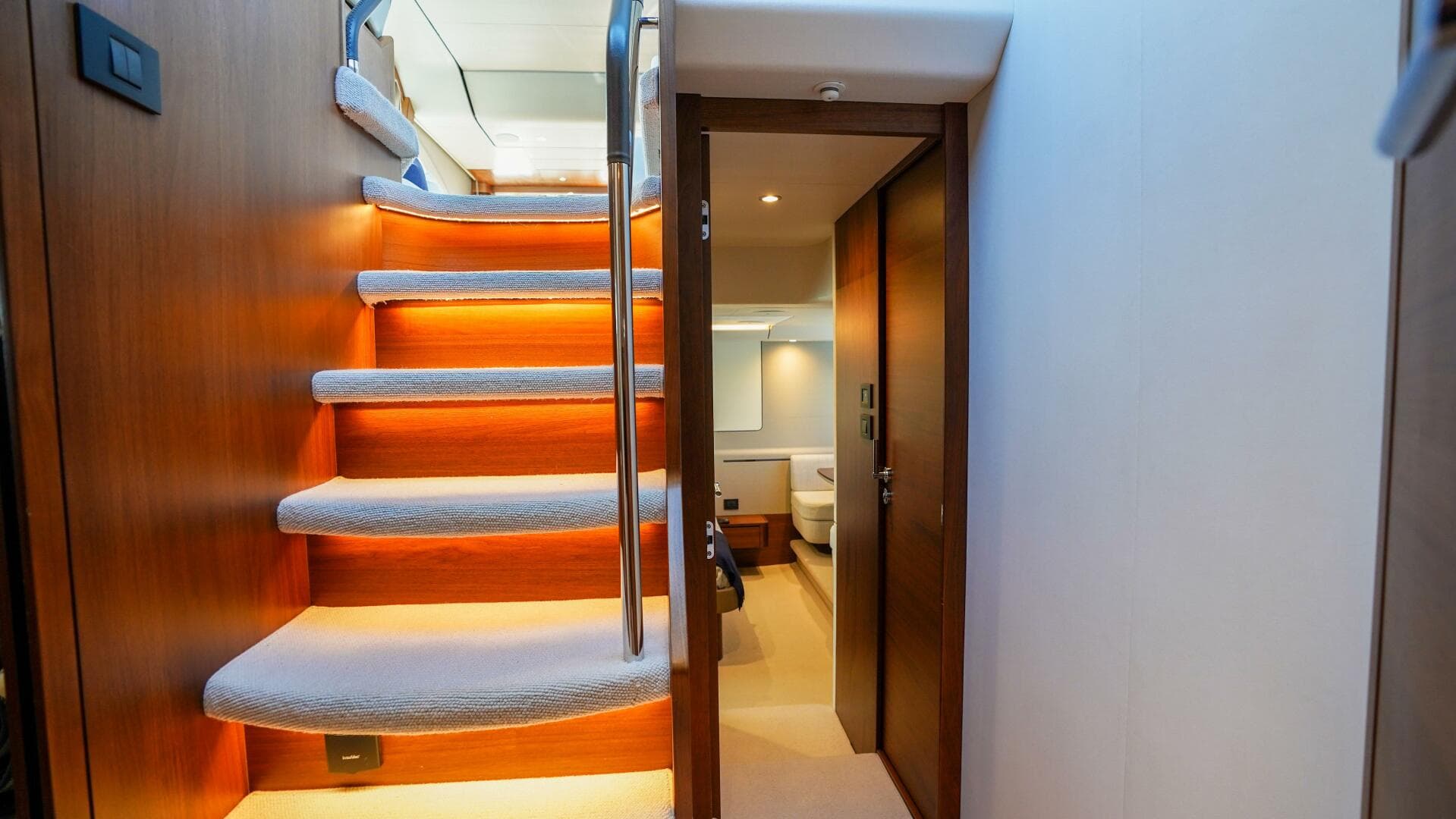 2022 Princess F62 — photo 35