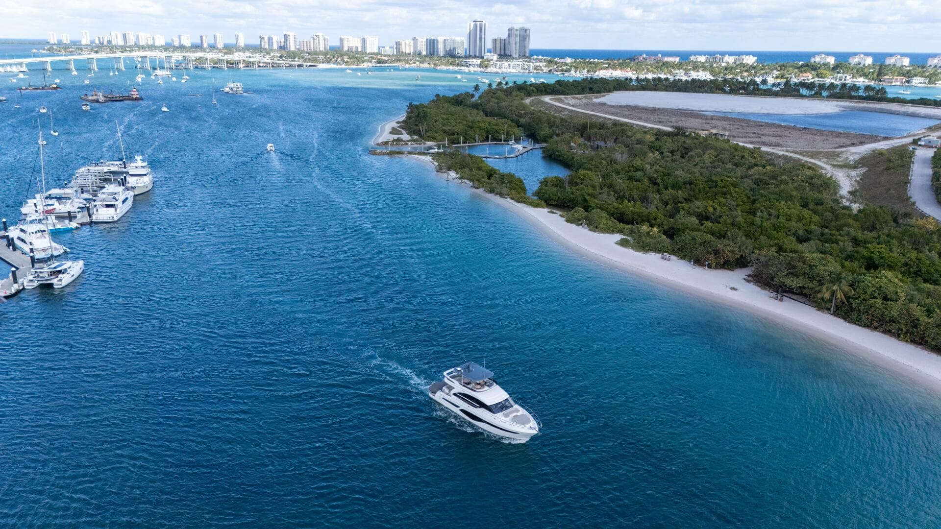 2022 Princess F62 — photo 8