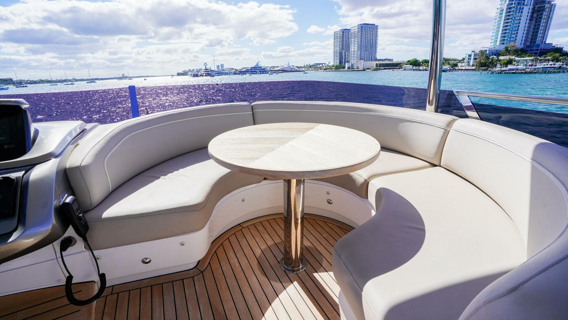 2022 Princess F62 — photo 56