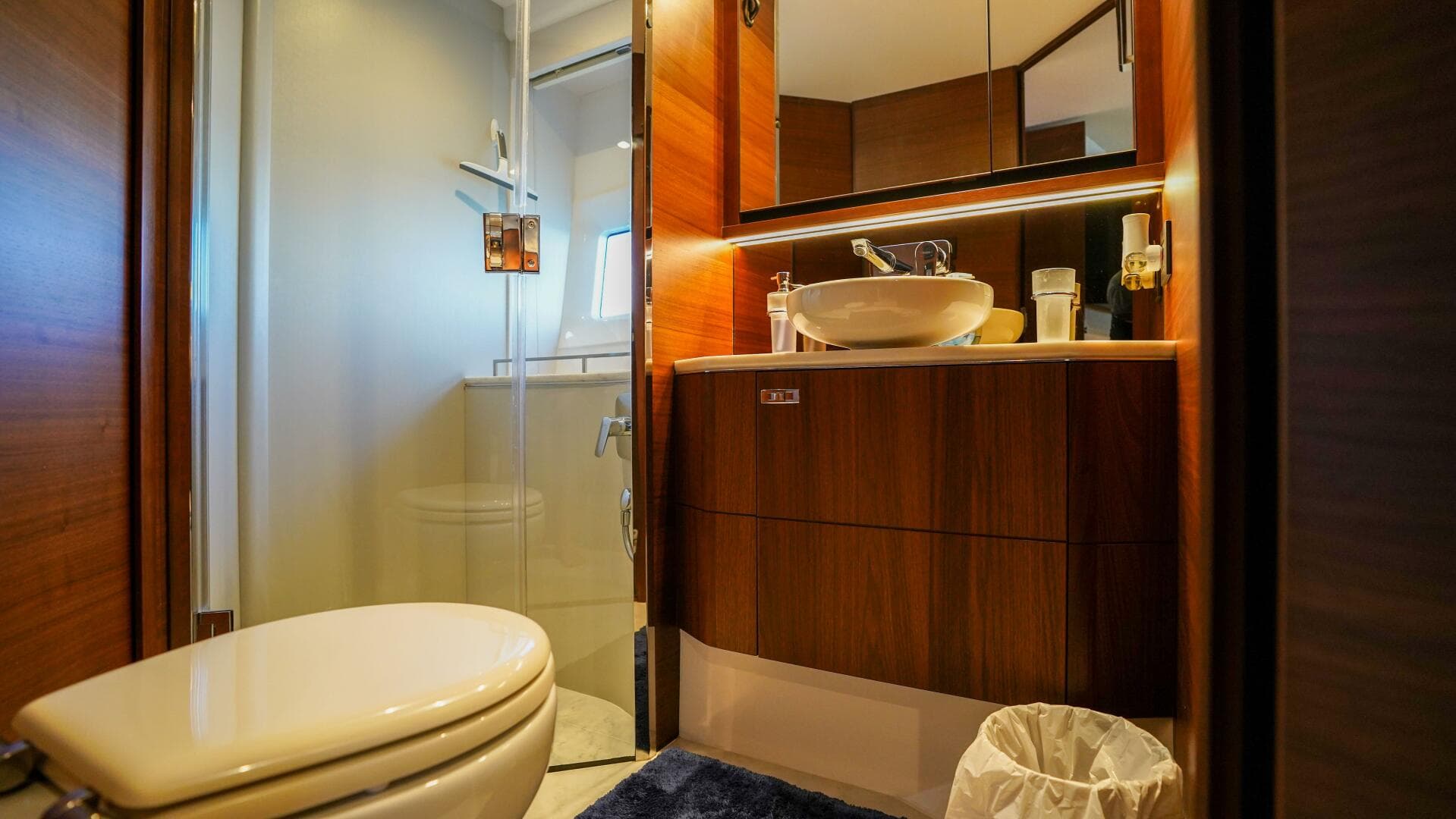 2022 Princess F62 — photo 44