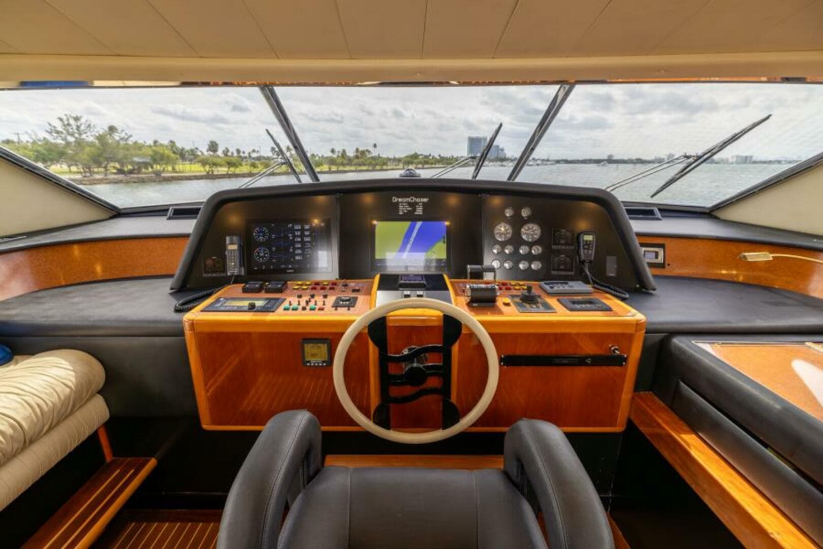 2001 Ferretti Yachts 94 Raised Pilothouse — photo 33