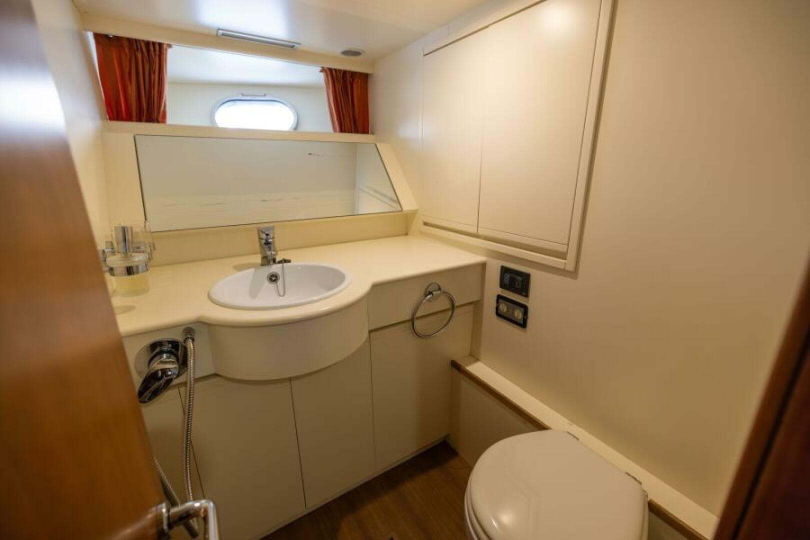 2001 Ferretti Yachts 94 Raised Pilothouse — photo 29