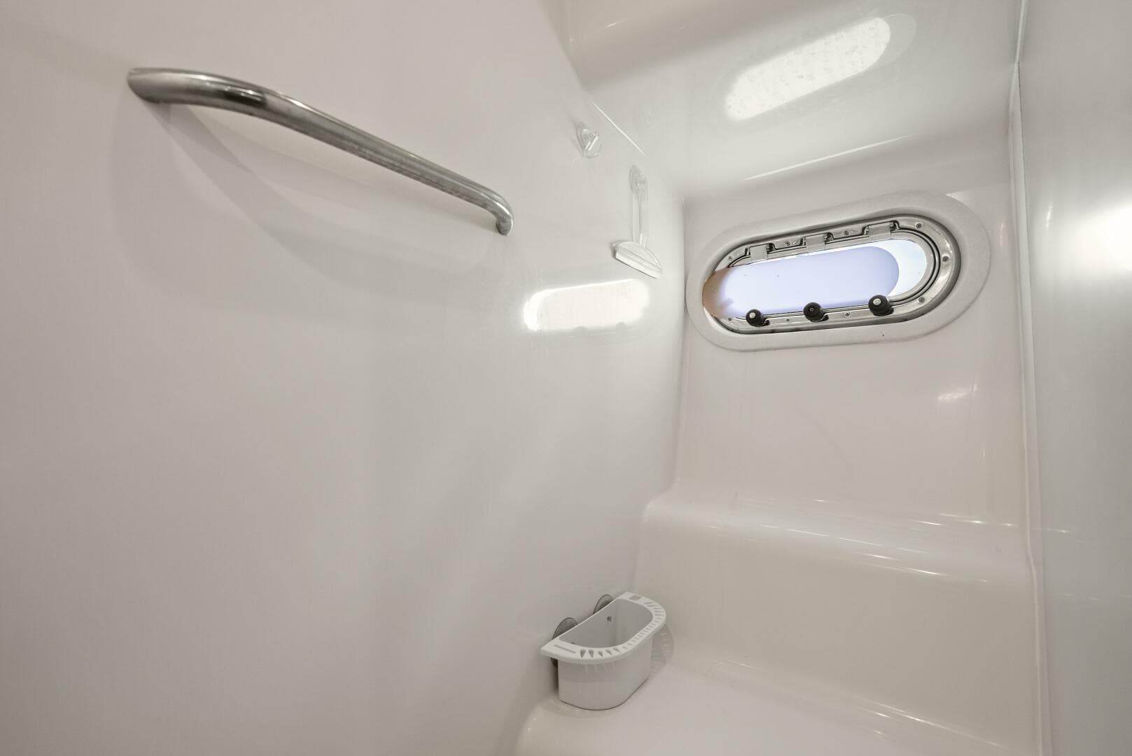 2007 Tiara Yachts 4300 Sovran — photo 29