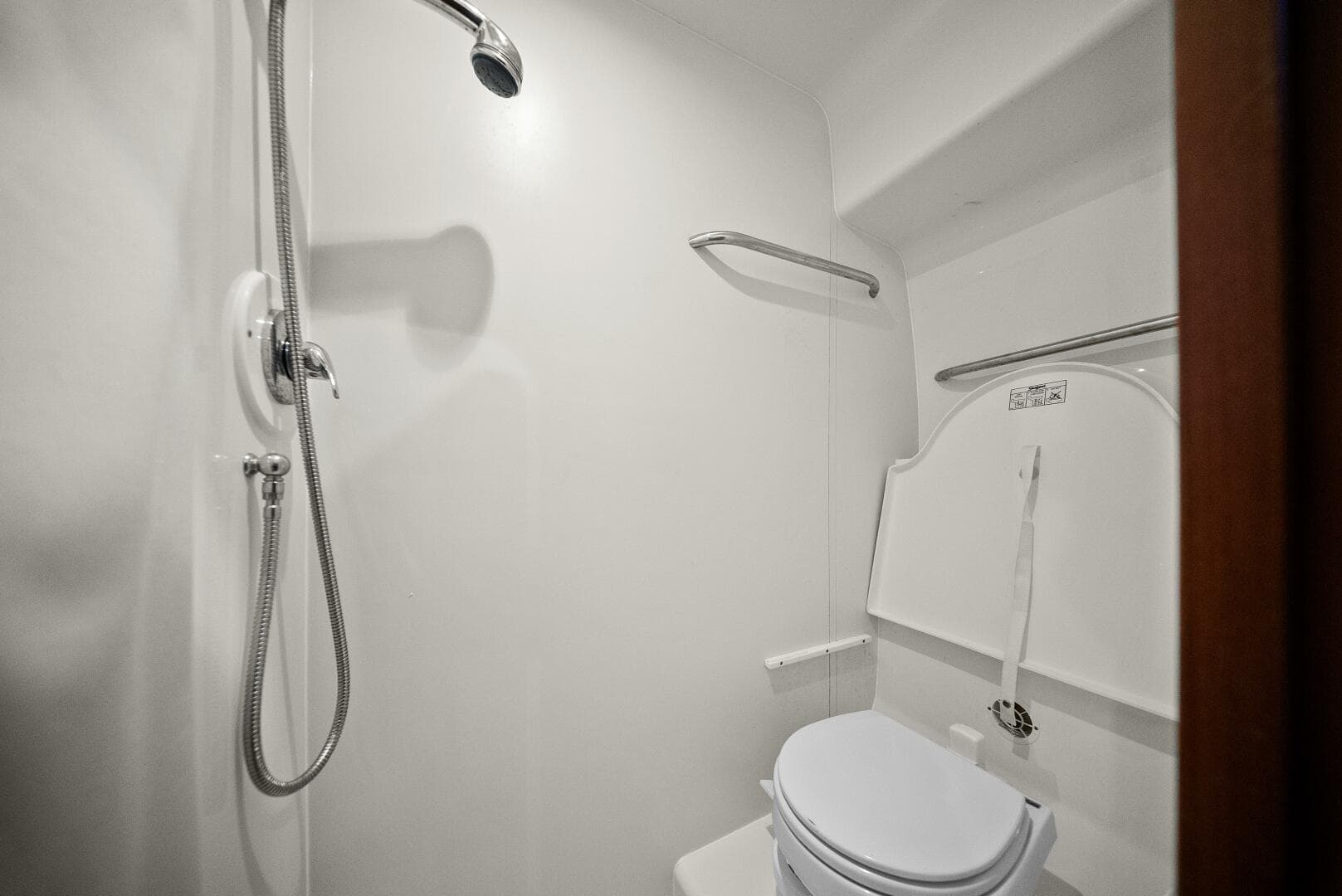 2007 Tiara Yachts 4300 Sovran — photo 31