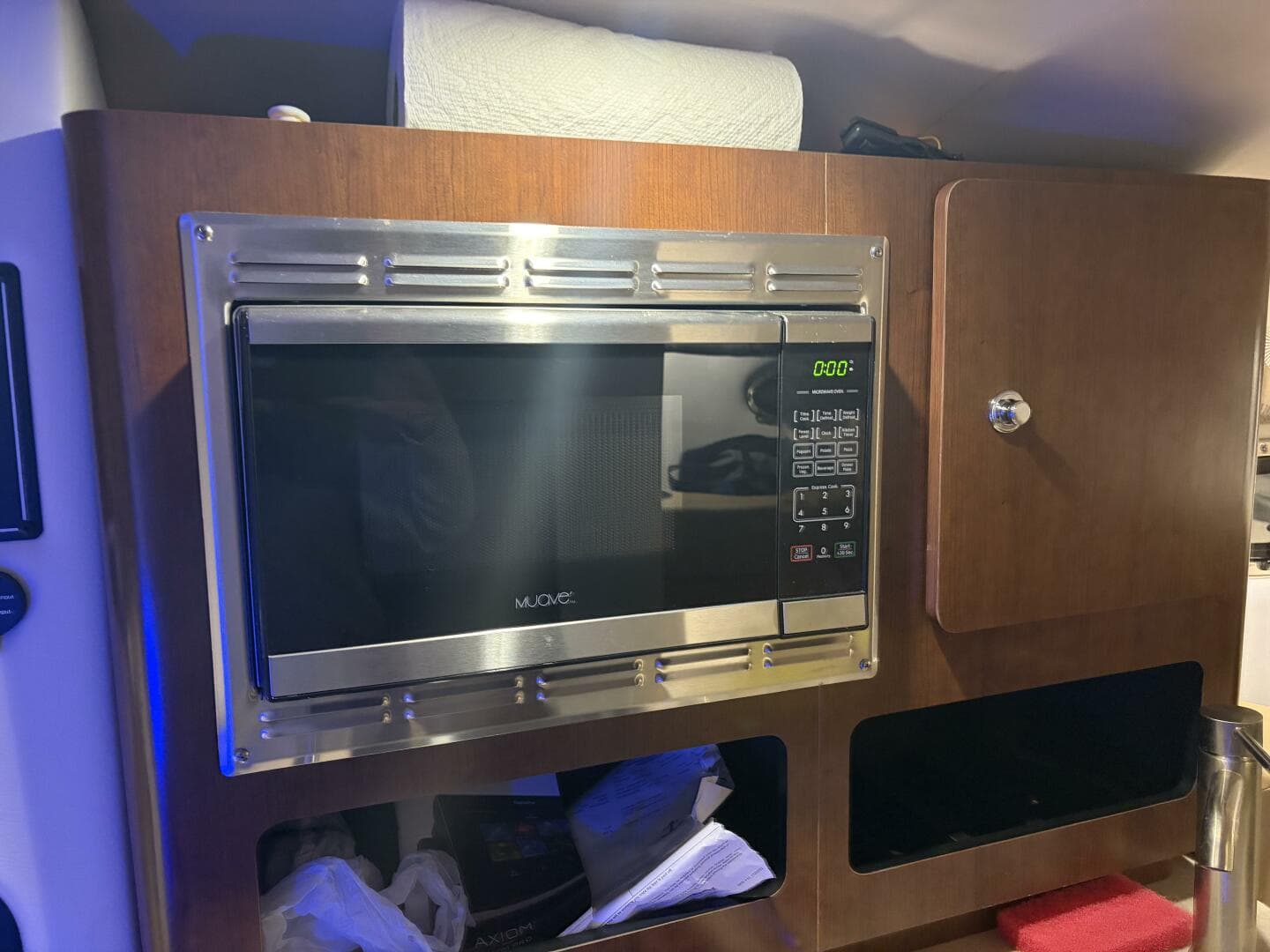 2019 Crownline 264 Cr — photo 32