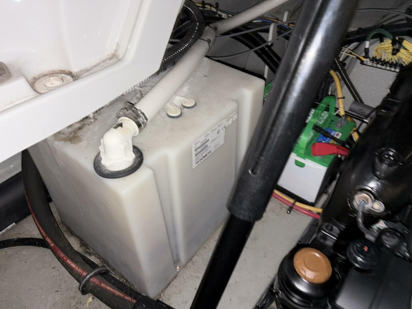 2019 Crownline 264 Cr — photo 40