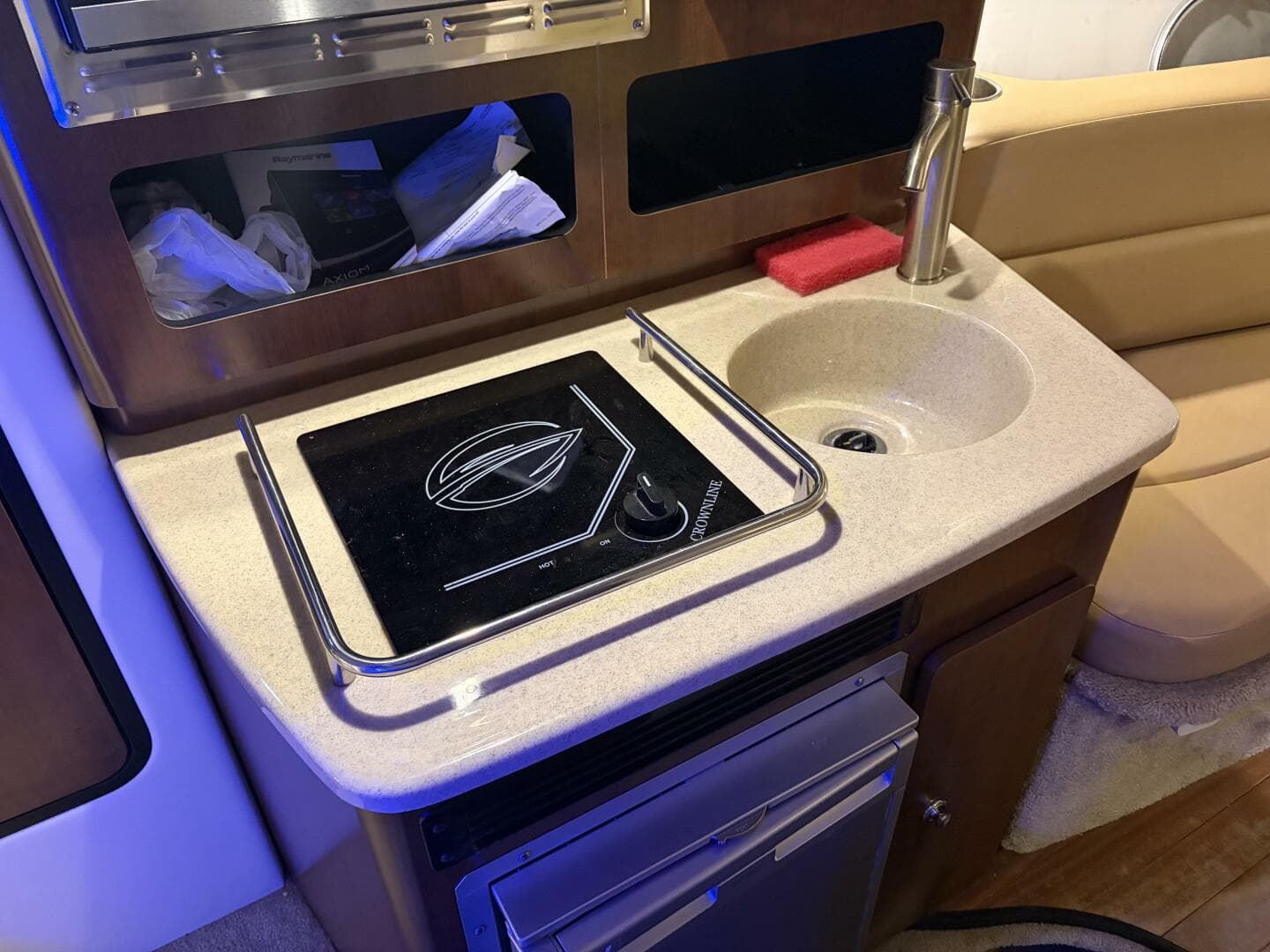 2019 Crownline 264 Cr — photo 31