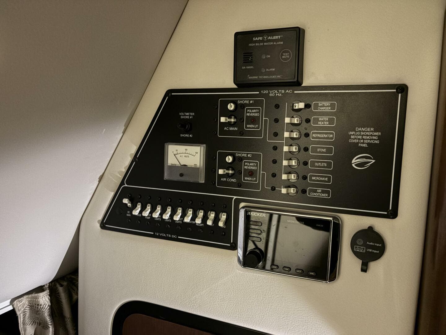 2019 Crownline 264 Cr — photo 33