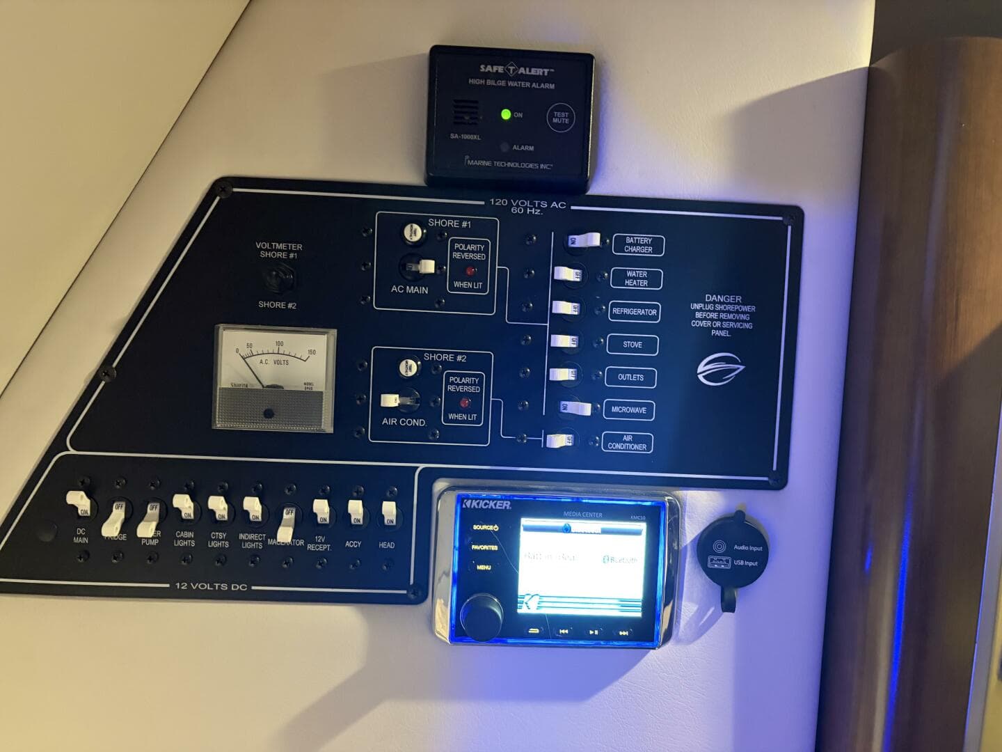 2019 Crownline 264 Cr — photo 34