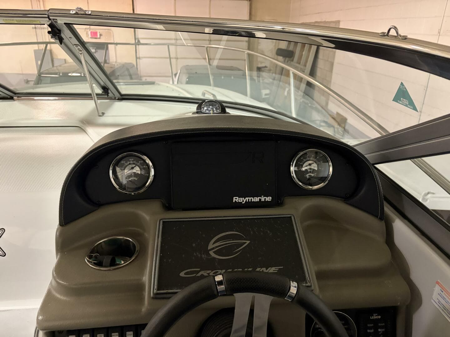 2019 Crownline 264 Cr — photo 12