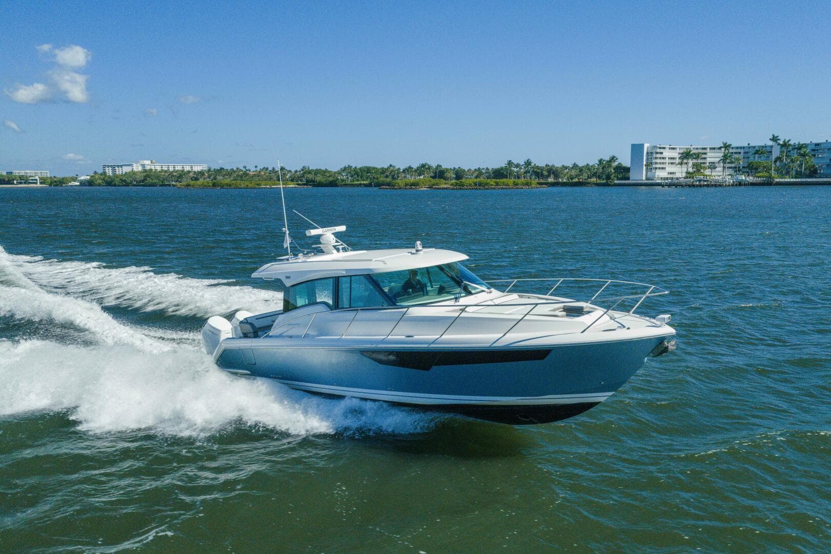 2025 Tiara Yachts 43 LE — photo 58